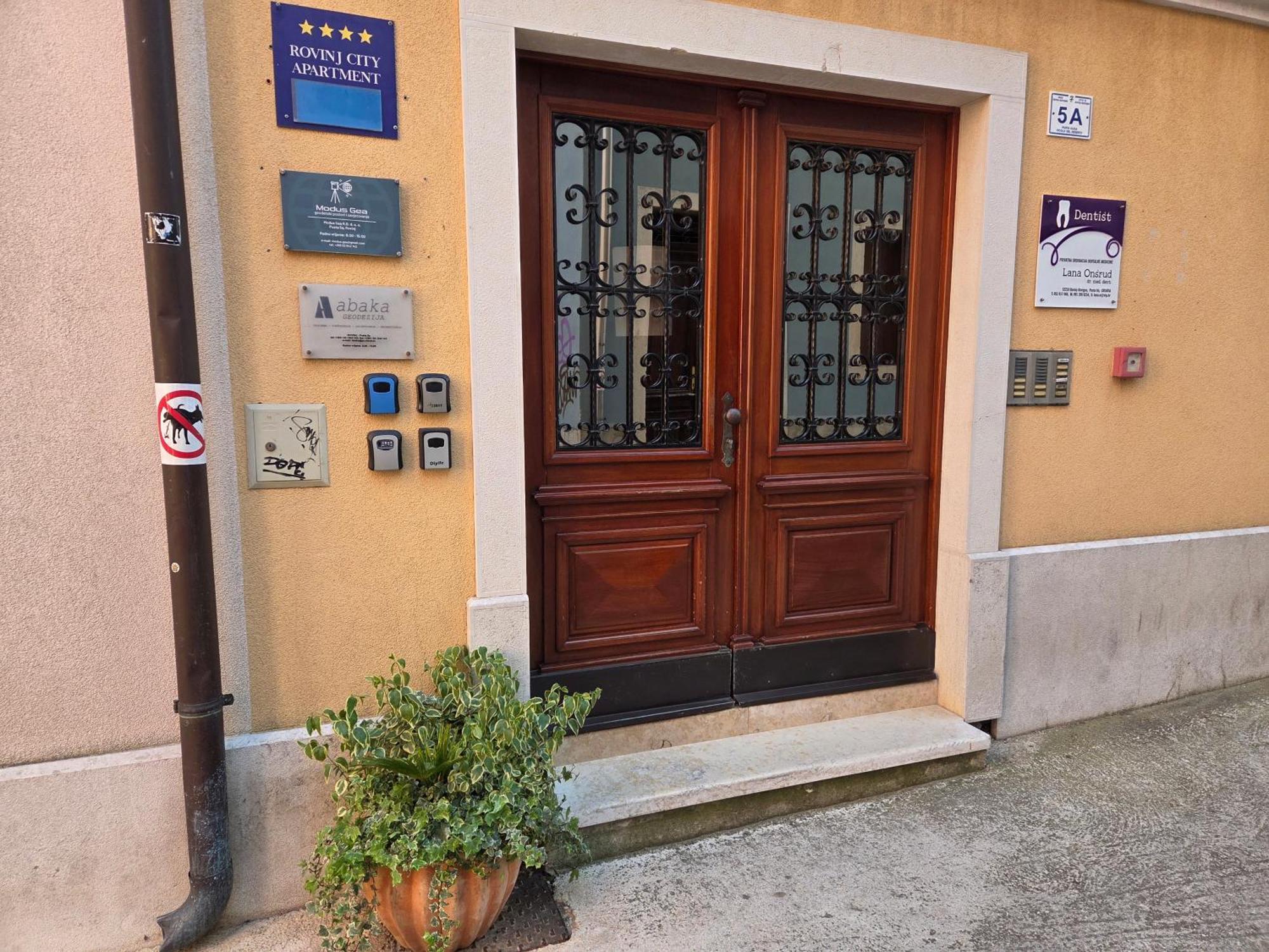 Rovinj City Apartment Exterior foto